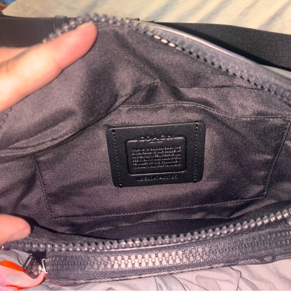 Coach track belt bag in signature canvas - Picture 3 of 7